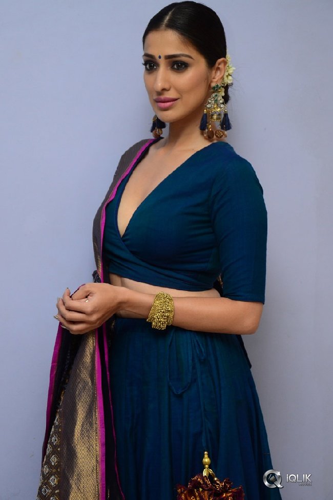 Raai-Laxmi-New-Stills